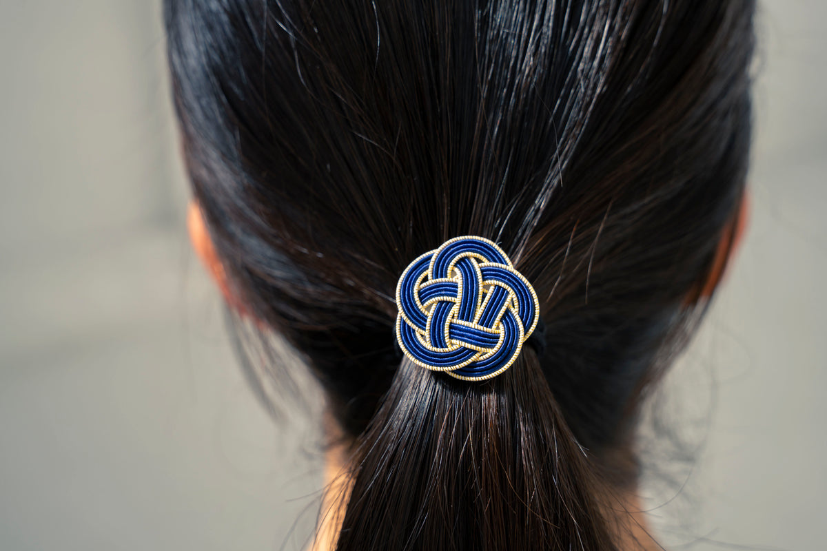 Mizuhiki Hair Tie – Ume Knot / Gold & Navy