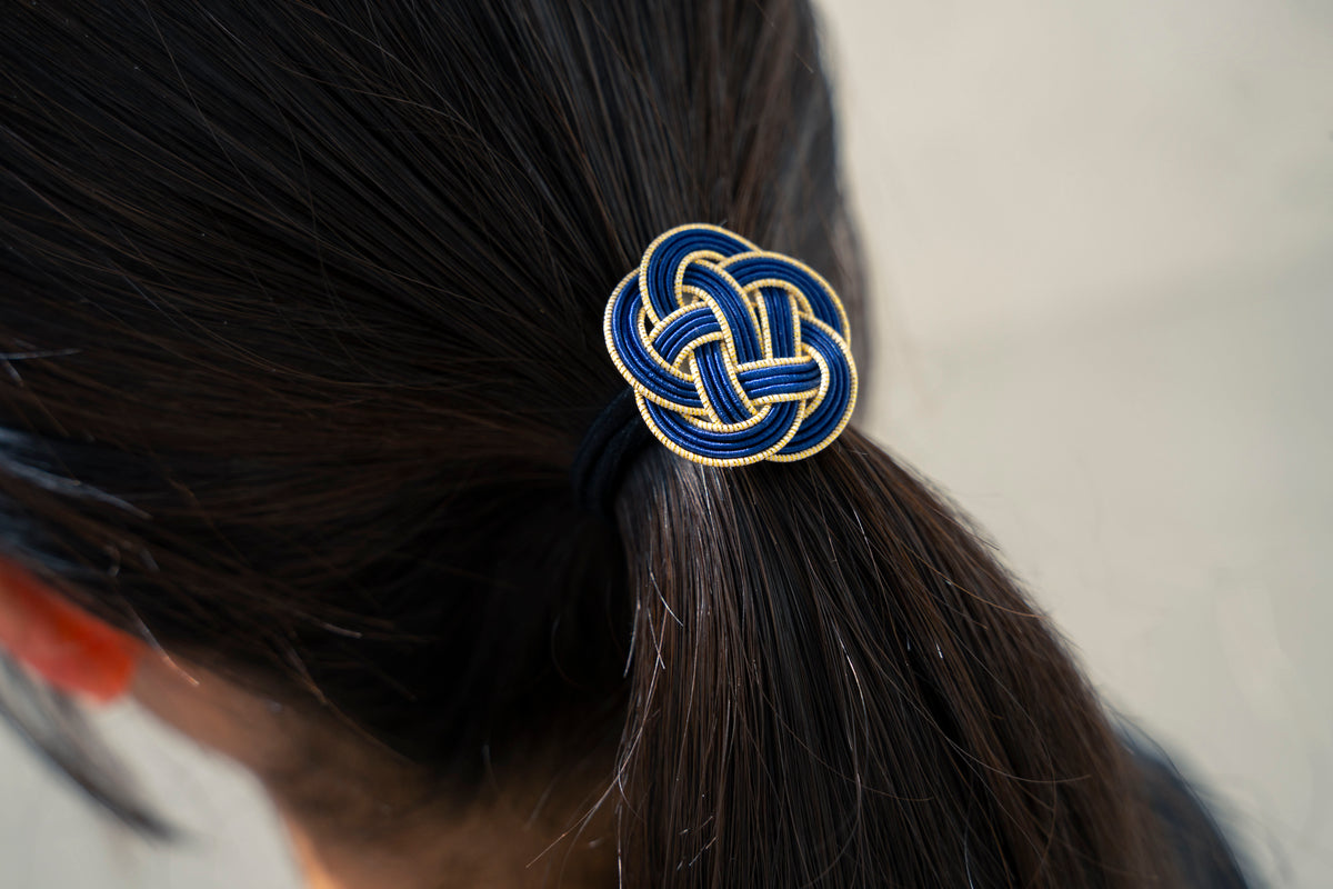 Mizuhiki Hair Tie – Ume Knot / Gold & Navy