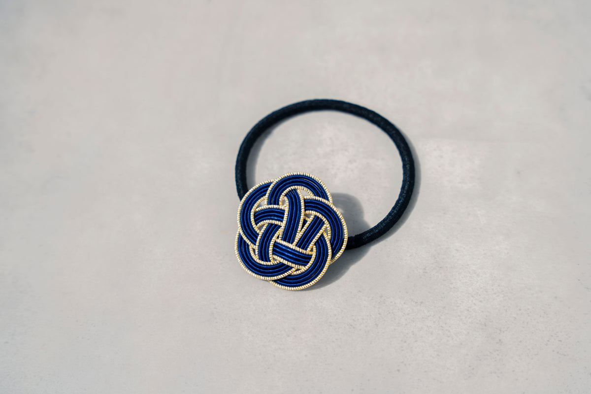 Mizuhiki Hair Tie – Ume Knot / Gold & Navy