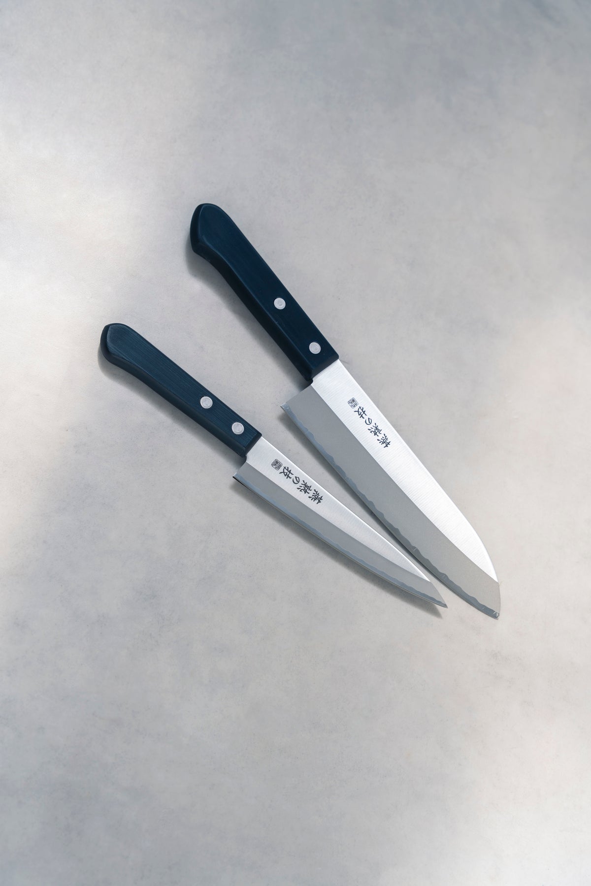 Santoku & Petty Knife Set with Mini Sharpener – Tsubame-Sanjo, Japan